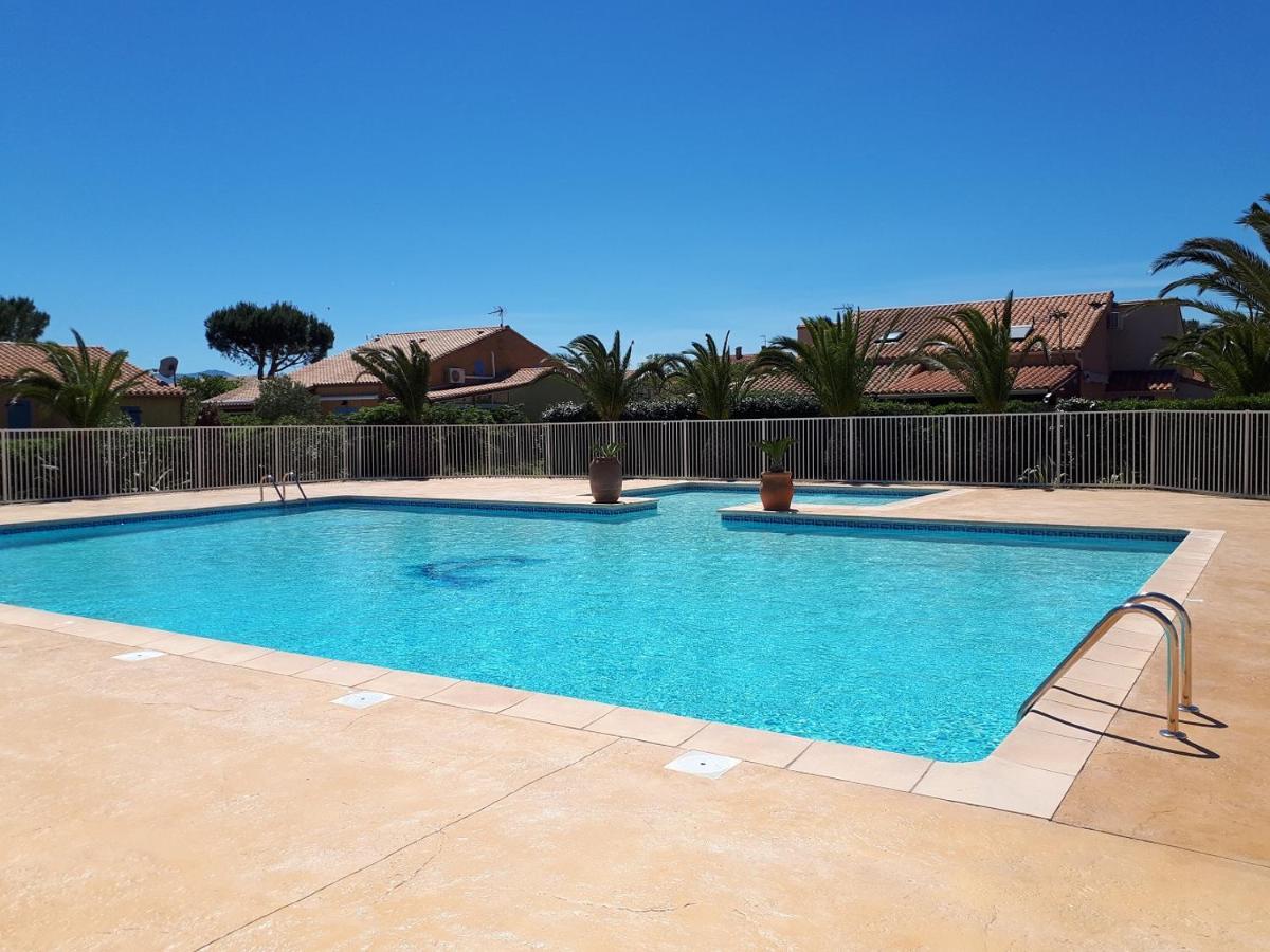 LES MARINES 2 - Villa en résidence avec piscine à 2 pas de la plage Saint-Cyprien  Exterior foto